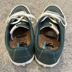 Vans unisex sneaker. 8.5men/10 women